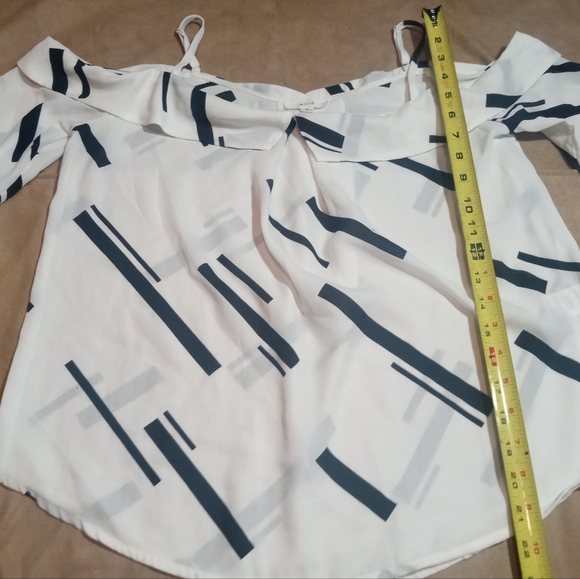 Mine White & Black Off The Shoulder Long Sleeved Lightweight Blouse Top Medium - Picture 10 of 10